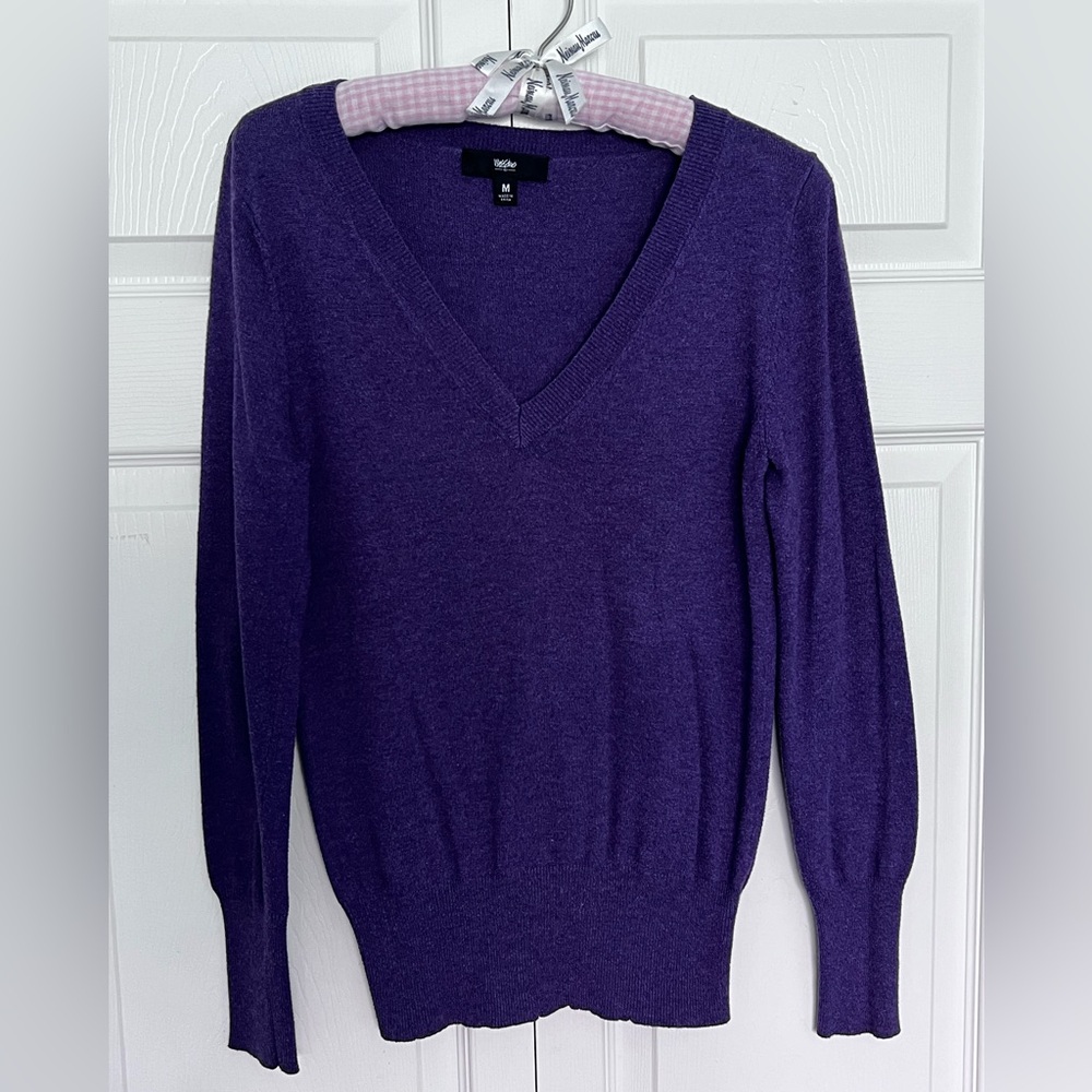 Mossimo Purple Long Sleeve V-Neck Sweater-Size M
